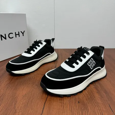 ジバンシィ スニーカー