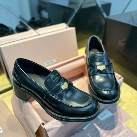 ミュウミュウ ビジネスシューズ