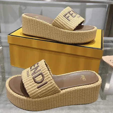 フェンディ スリッパ