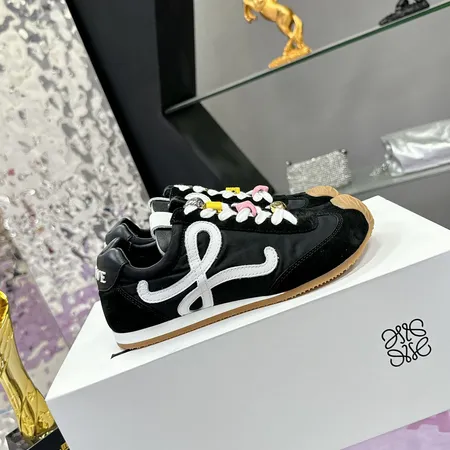 ロエベ スニーカー