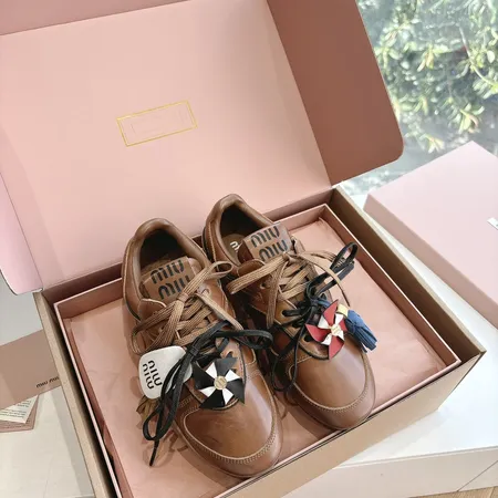 ミュウミュウ スニーカー