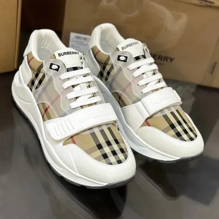 バーバリー ス スニーカー