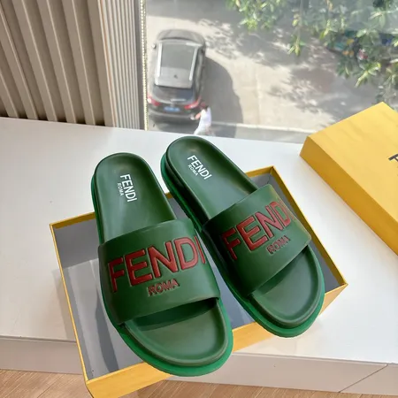 フェンディ スリッパ