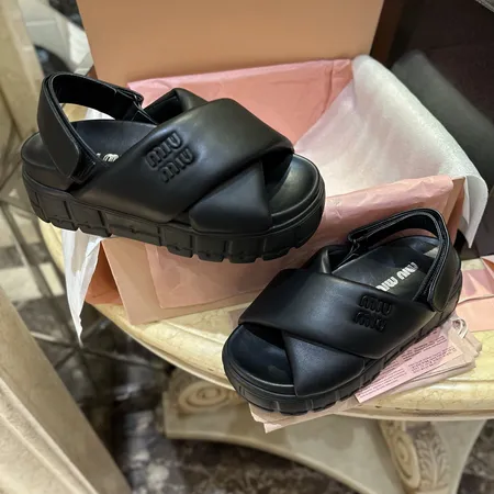 ミュウミュウ サンダル