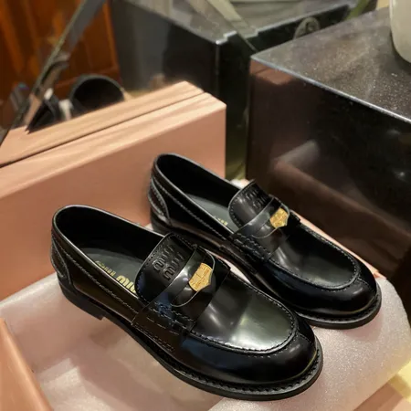 ミュウミュウ ビジネスシューズ