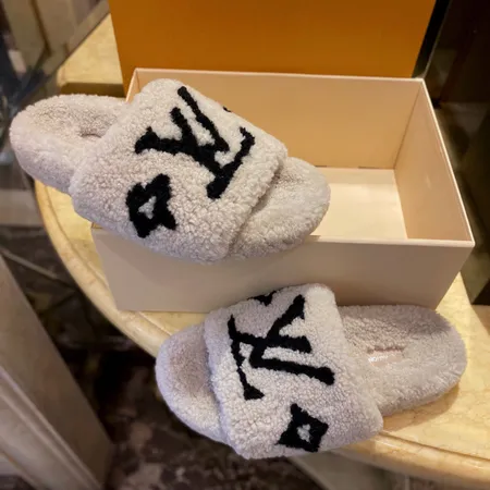ルイヴィトン スリッパ