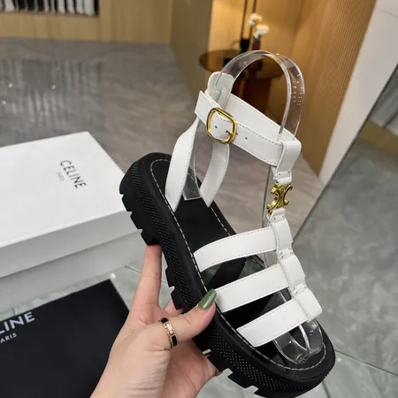 セリーヌ サンダル