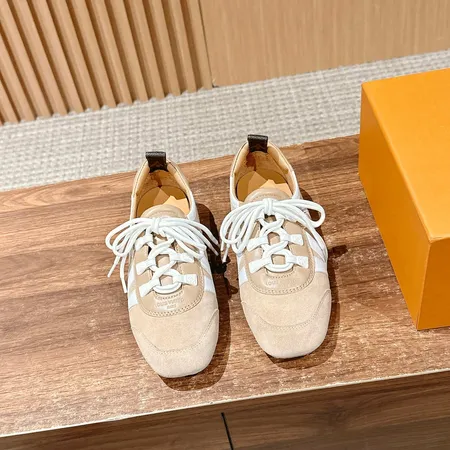 ルイヴィトン スニーカー