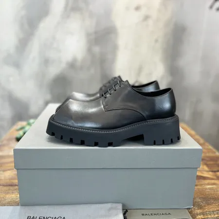 バレンシアガ ビジネスシューズ