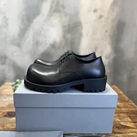 バレンシアガ ビジネスシューズ