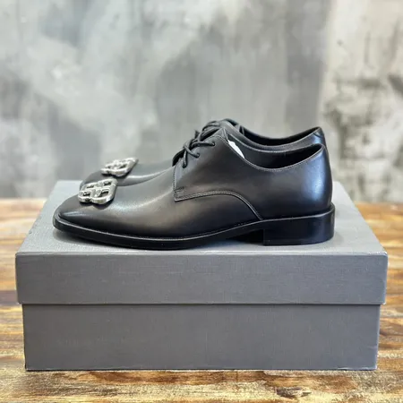 バレンシアガ ビジネスシューズ