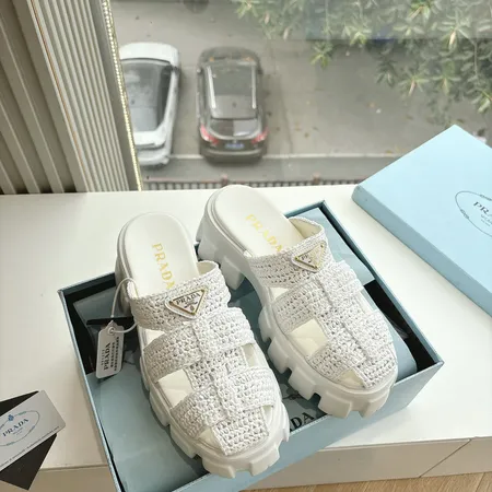 プラダ スリッパ