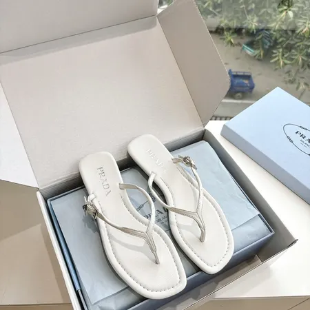 プラダ スリッパ