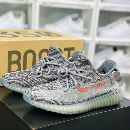 アディダス スニーカー