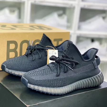 アディダス スニーカー