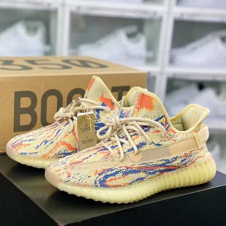 アディダス スニーカー