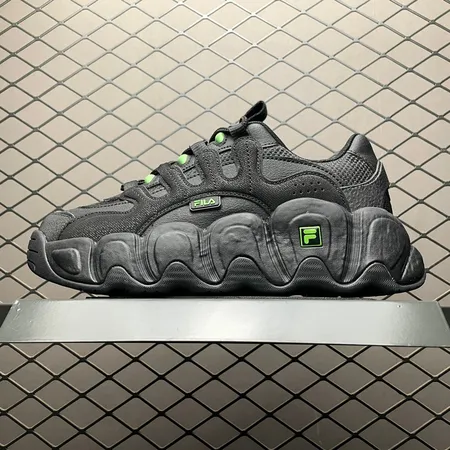 フィラ スニーカー