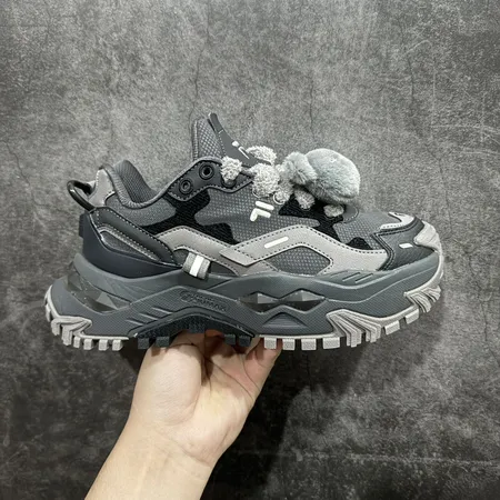 フィラ スニーカー