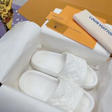 ルイヴィトン スリッパ