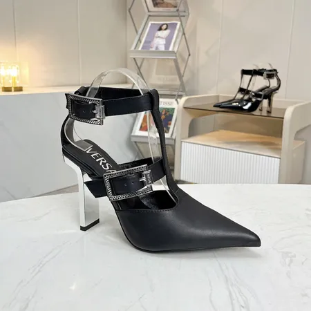 ヴェルサーチ サンダル