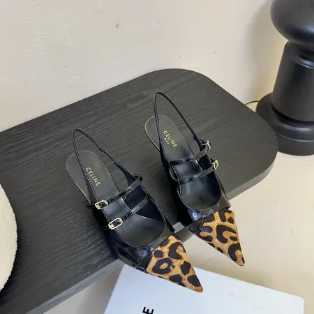 セリーヌ サンダル