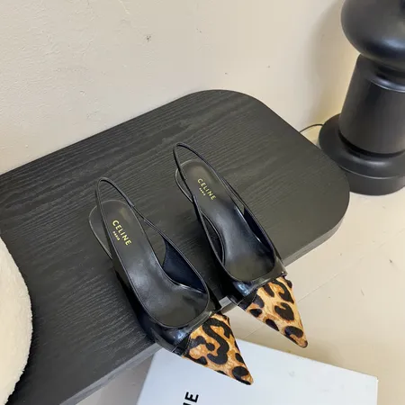 セリーヌ サンダル