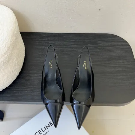 セリーヌ サンダル