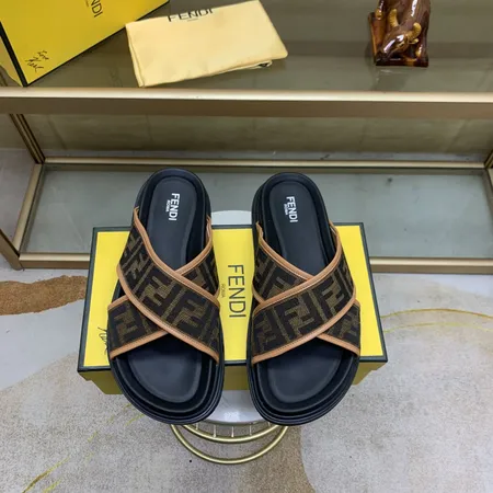 フェンディ スリッパ