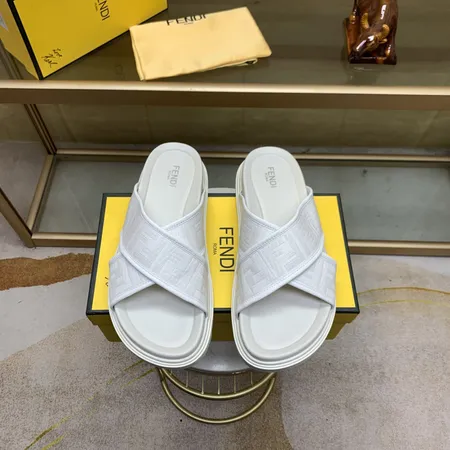 フェンディ スリッパ