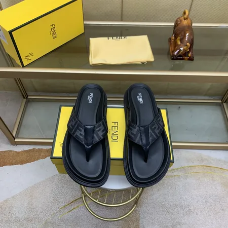 フェンディ スリッパ
