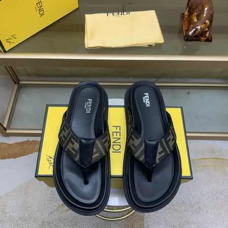 フェンディ スリッパ
