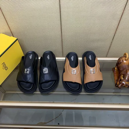フェンディ スリッパ