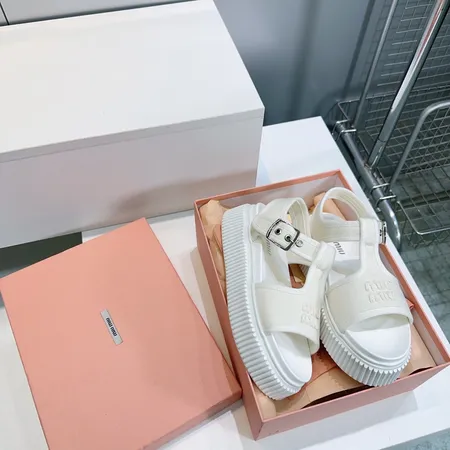 ミュウミュウ サンダル