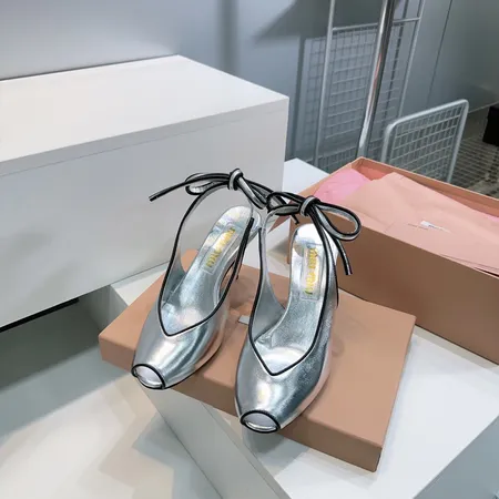 ミュウミュウ サンダル