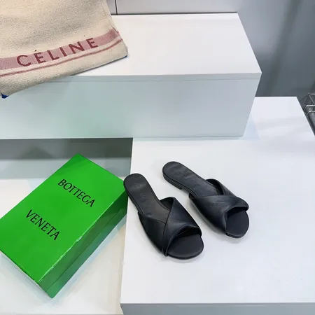 ボッテガ ヴェネタ サンダル