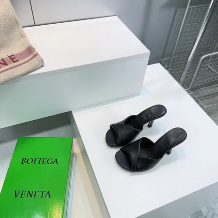ボッテガ ヴェネタ サンダル