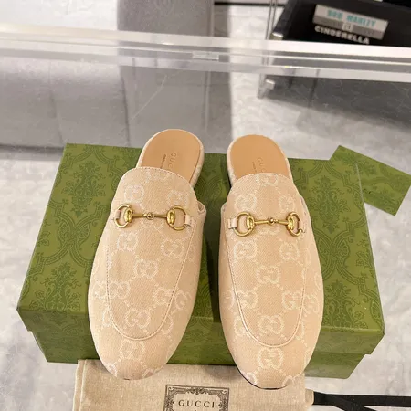グッチ スリッパ