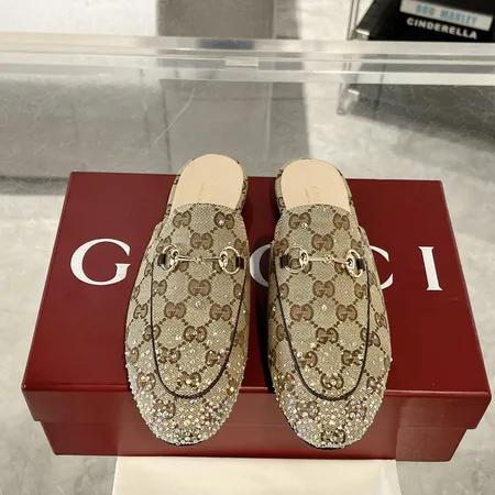 グッチ スリッパ