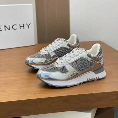 ジバンシィ スニーカー