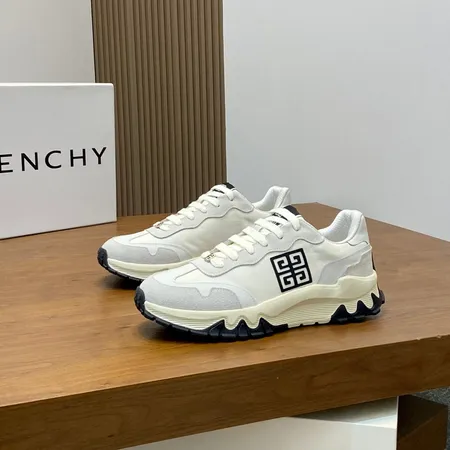 ジバンシィ スニーカー