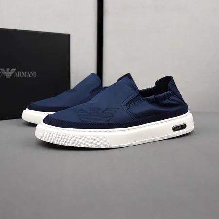 アルマーニ カジュアルシューズ