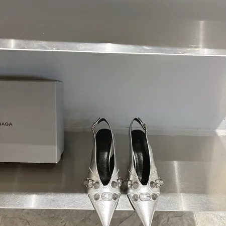 バレンシアガ サンダル