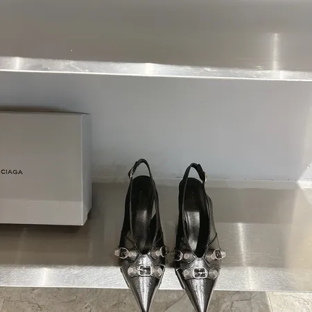 バレンシアガ サンダル