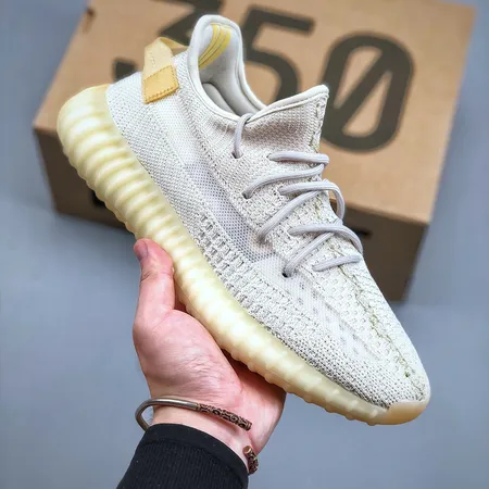 アディダス スニーカー