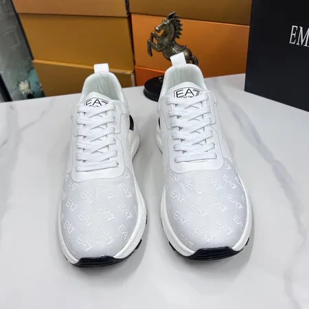 アルマーニ スニーカー