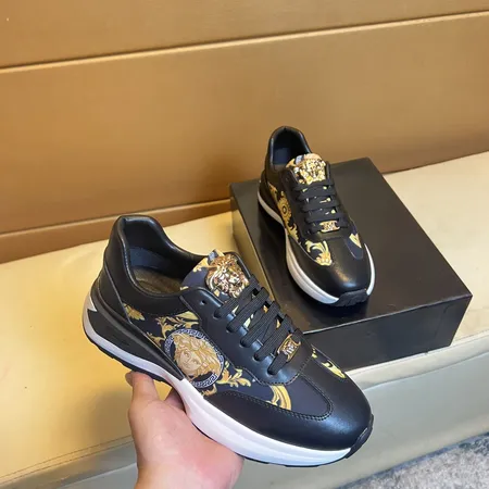 ヴェルサーチ カジュアルシューズ