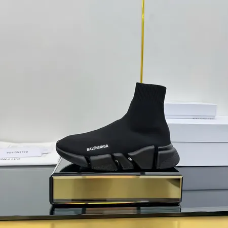 バレンシアガ カジュアルシューズ