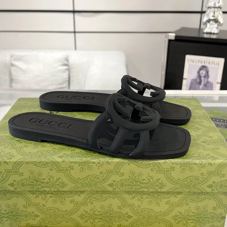 グッチ スリッパ