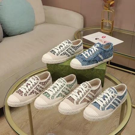 グッチ カジュアルシューズ