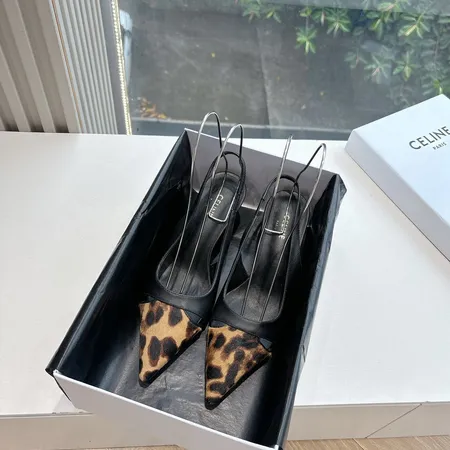 セリーヌ サンダル